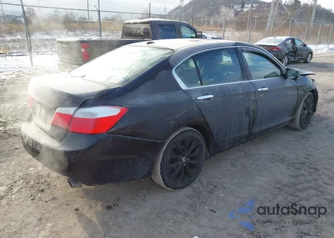 2013 Honda Accord Touring z USA, uszkodzony, nr VIN 1HGCR3F94DA030629